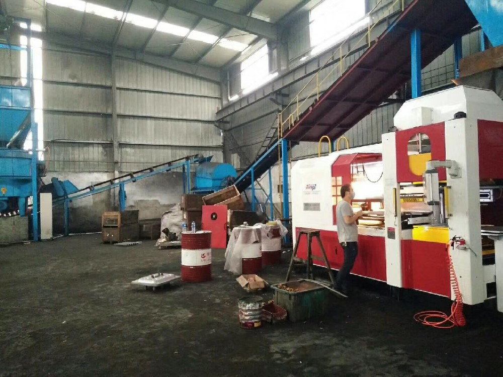 杭州眾恒機(jī)械公司610×510全自動(dòng)無箱造型機(jī)順利試產(chǎn)成功！